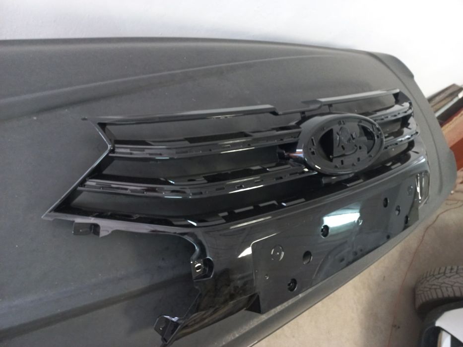 Решетка радиатора веста AURA