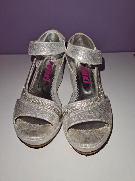 Лот маркови обувки за танци до 35 номер