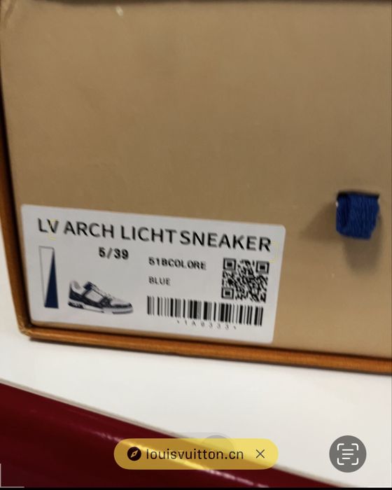 Louis Vuitton - обукви