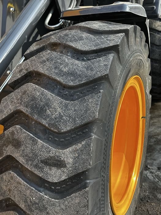 погрузчик ZL 980 6.8млн