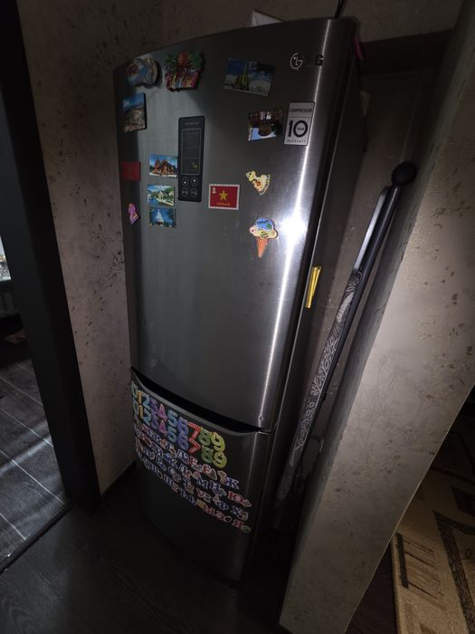 Продам холодильник