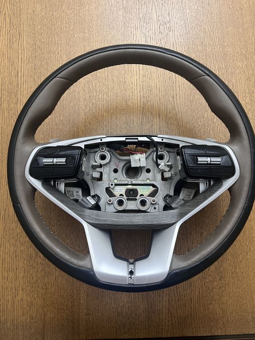 Продается Руль от KIA K8 кофеиный цвет. В неплохом состоянии