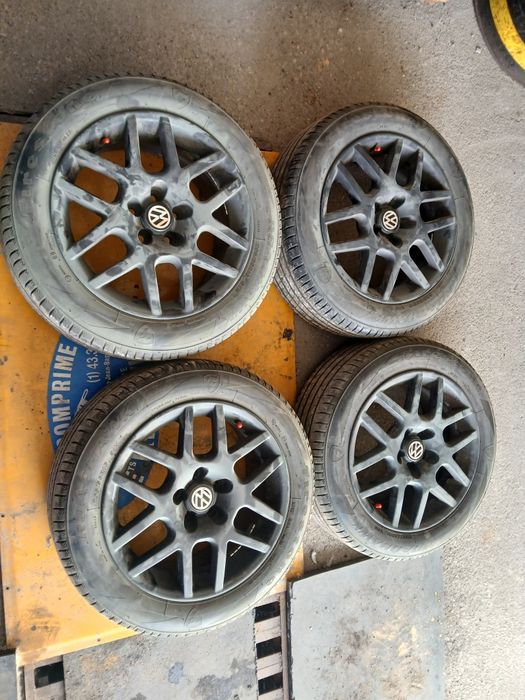 Jante aliaj R16,  5x100 , originale Golf 4 , stare impecabilă fără defecte doar prăfuite ,  cu anvelope de vară  205/55/R16 FIRESTONE DOT 46.2023