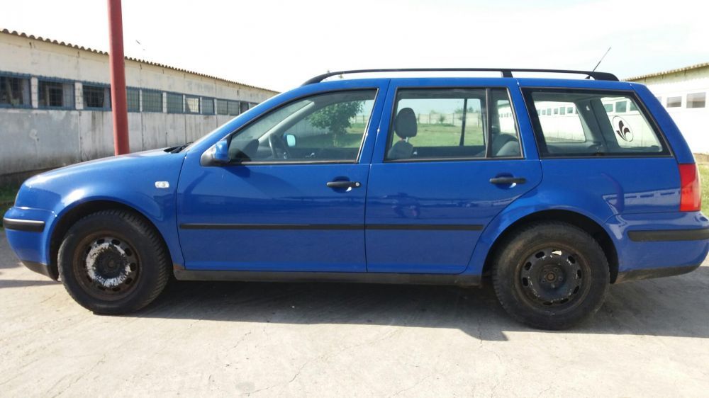 Dezmembrez vw golf 4,2001, benzina,2.0 4motion