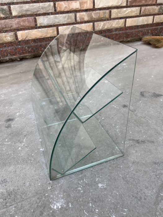 Стеклянная мини витрина для рекламы жевачки сигарет