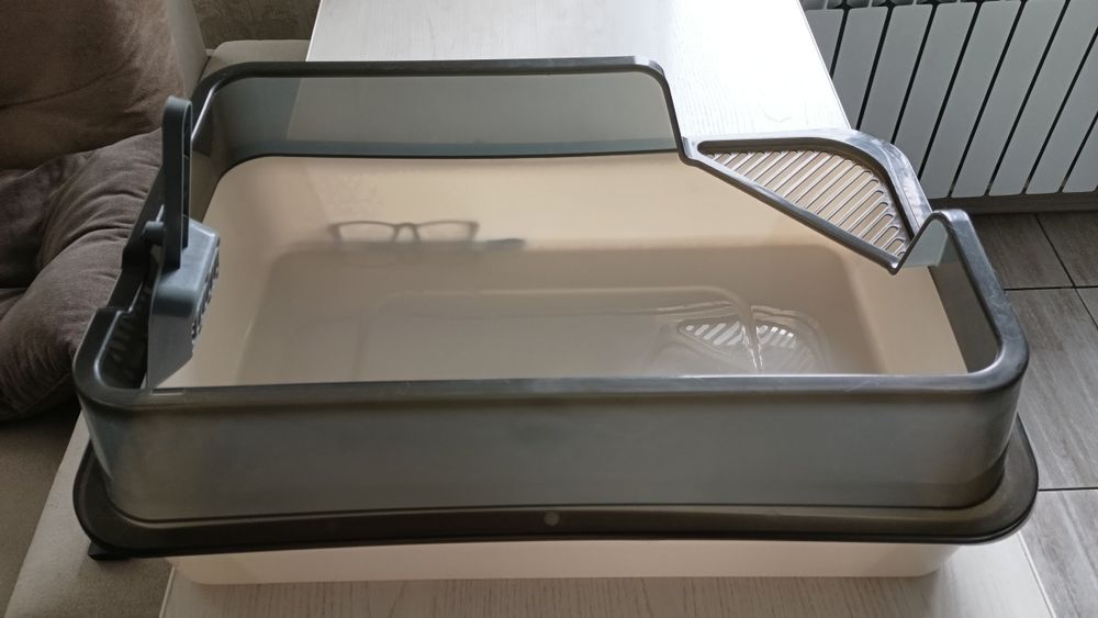 Продам лоток для кошек и собак.