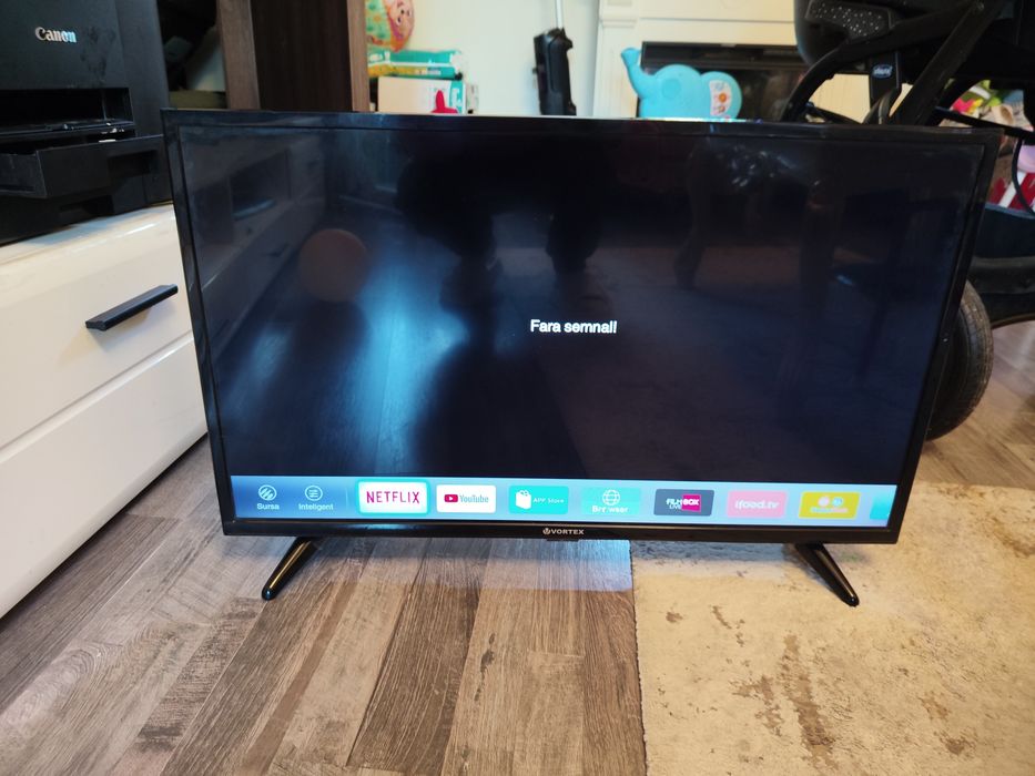 Smart TV Vortex 81 cm (32 inch) - Stare impecabilă, folii originale