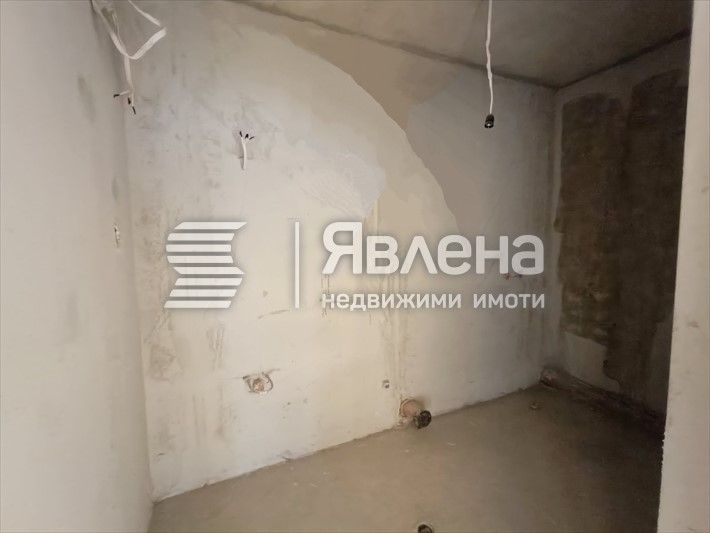 Продава се Тристаен апартамент в Варна, Чайка - 122 кв.м за 2173 €/кв.м - Снимка #11