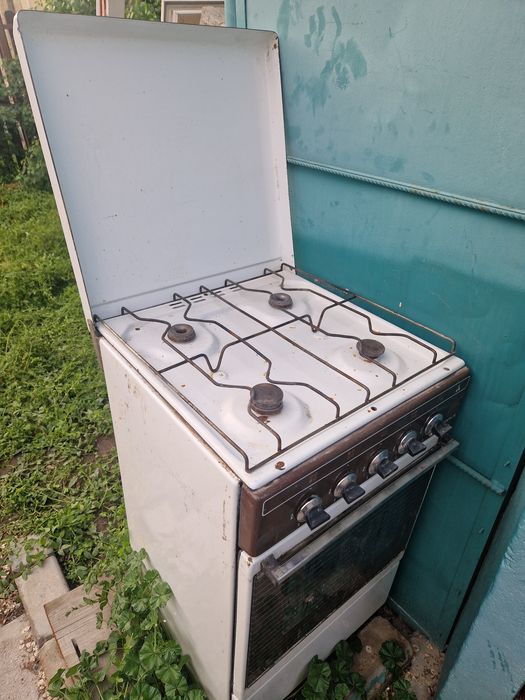 Продам советскую газовую плиту Карпаты 12