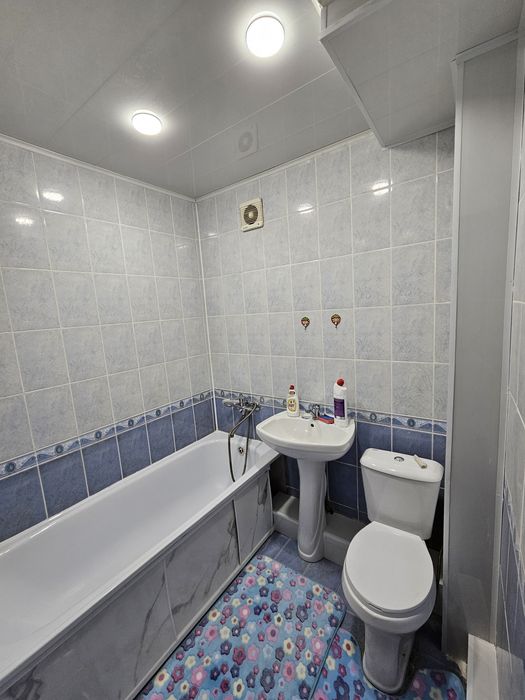 Продаётся 1 комн Революция срочно