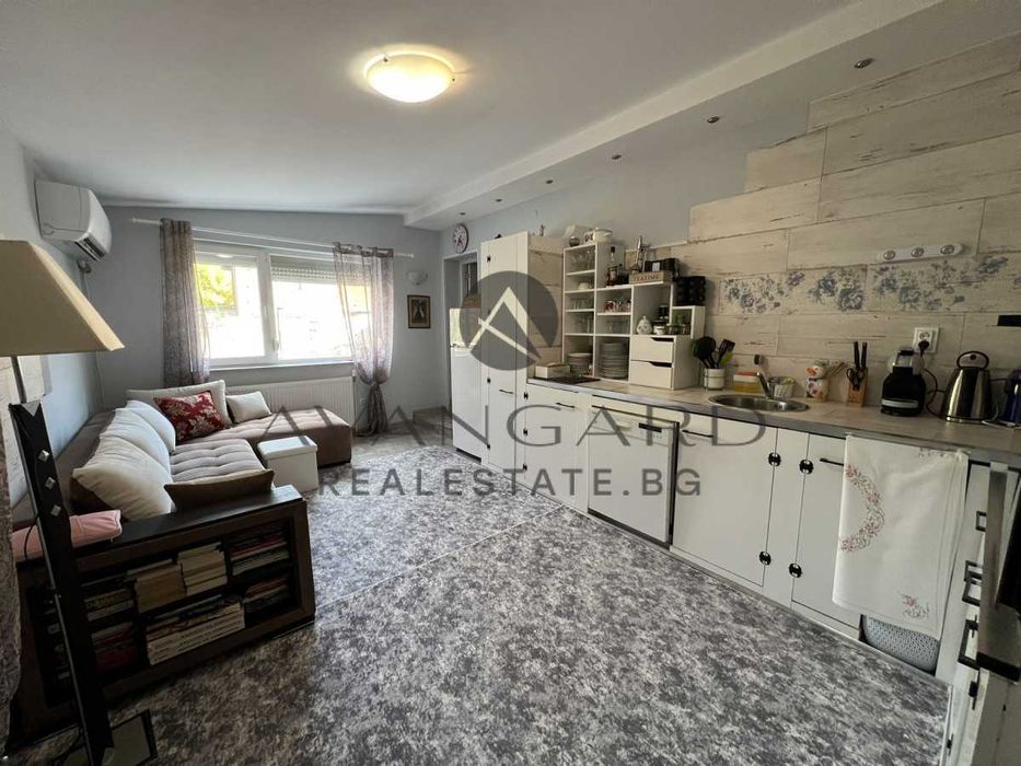 Продава се Къща в с. Момино село, Област Пловдив - 987 кв.м за 355 €/кв.м - Снимка #1