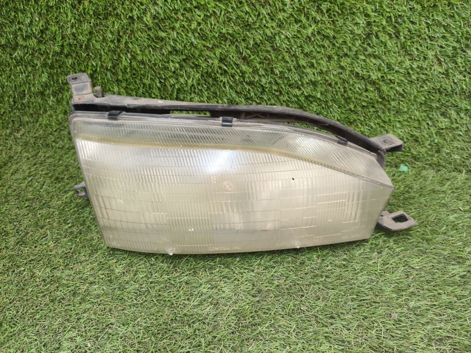 Фара Toyota Camry 10