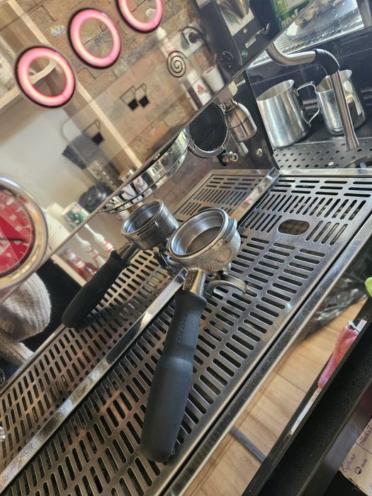 Espressor La Marzocco Linea PB AV, 2 grupuri