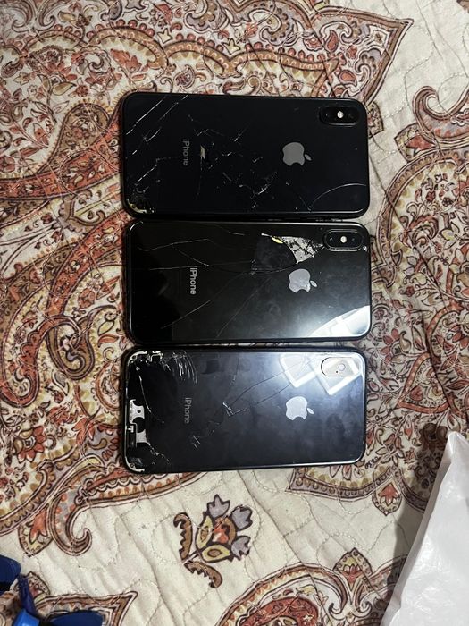 3 Айфона х(10) 256гб и один на 128