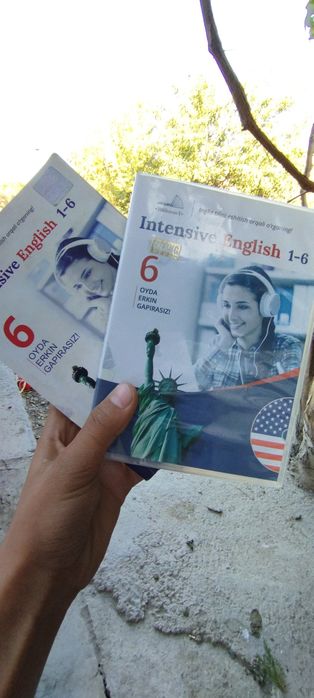 BOONOMY Ingliz tili kitobi audia farmat bilan birga