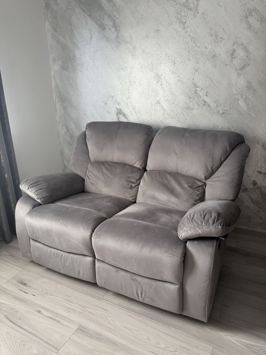 Canapea 2 locuri extensibilă - gri, catifea