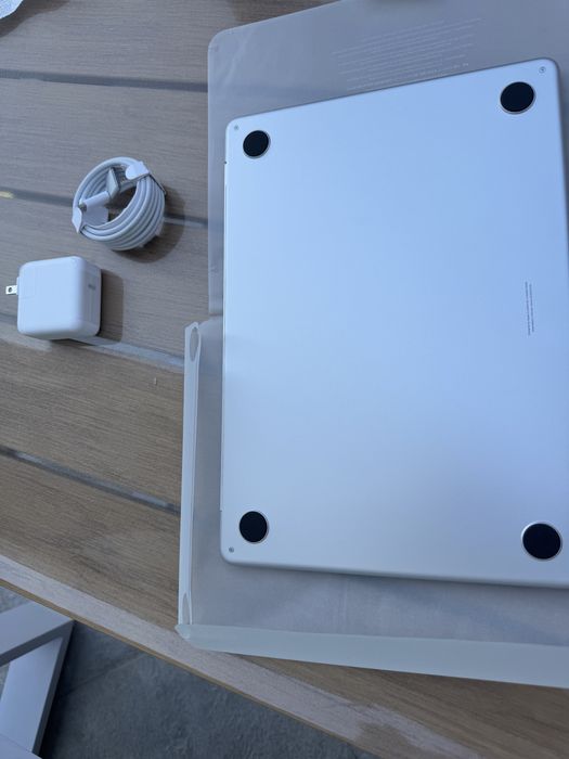 Macbook Air 13 M4 16gb 512gb starlight