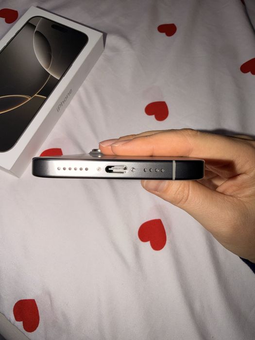 16 про макс 256гб, 95% емкость