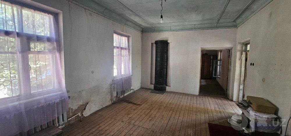 Учтепа тумани\4 sotokli hovli sotiladi, or-tir Бедапоя masjid.