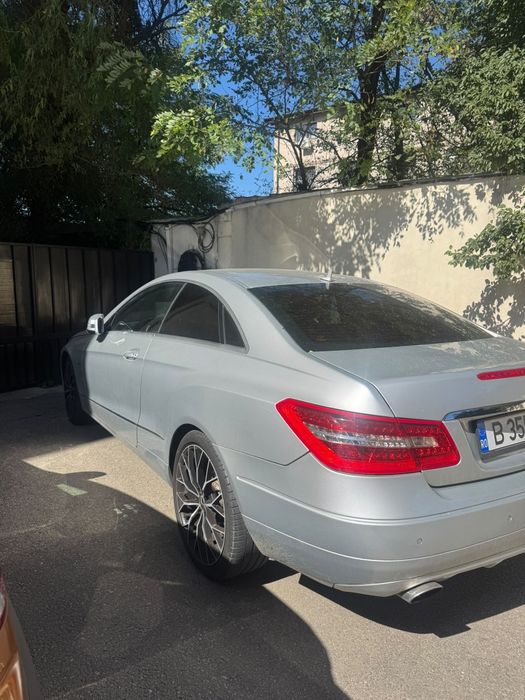 MERCEDES-BENZ E-Class 2011 — imagine 3