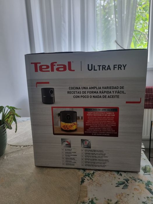 Friteuză cu aer cald Tefal Ultra Fry 4,2L, nouă, sigilată