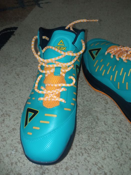 Баскетбольные кроссовки