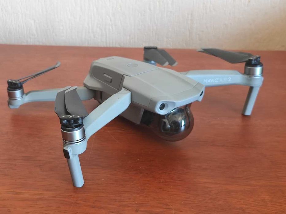 Дрон DJI Air 2 Fly More Combo