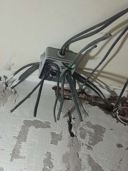 Профессиональный электрик