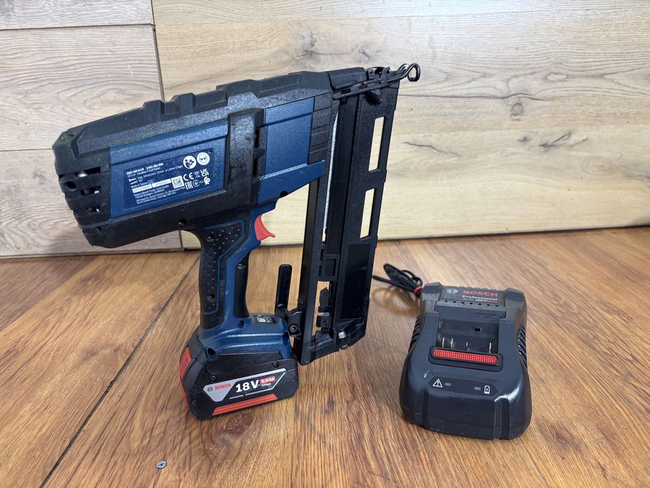Pistol cuie Bosch GNH 18V-64 M
