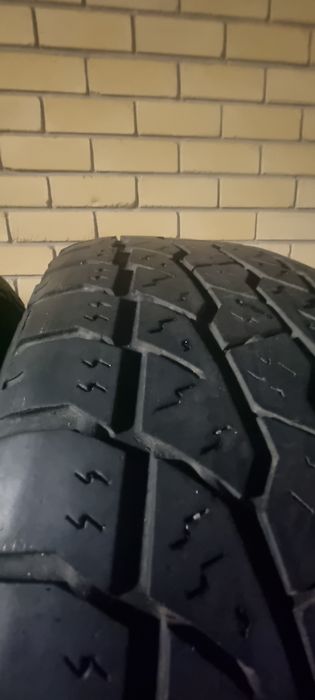 Продам резину 265/65/17