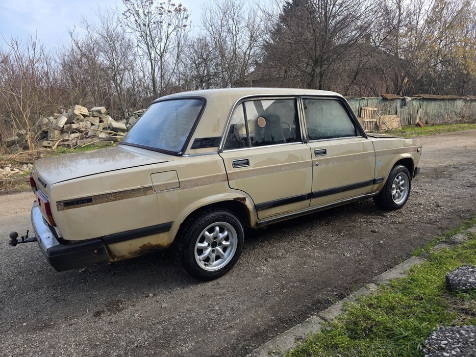 ЛАДА ВАЗ 2107 на части