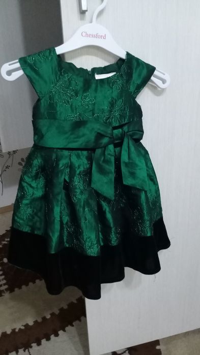 Продам Детское Платье нарядное