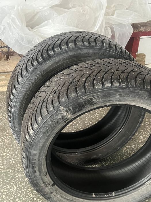 Автошины Nokian 2 шт
