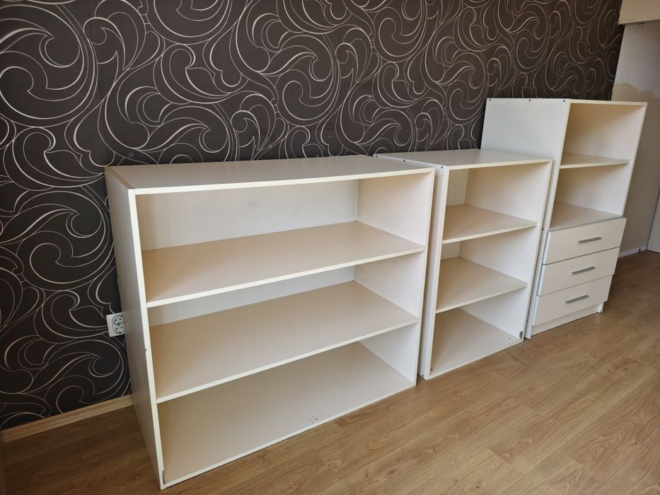 Продавам вграден гардероб на шкафове