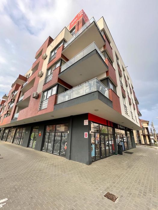 Vând apartament cu 3 camere