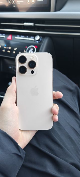 iPhone 16 pro на гарантии