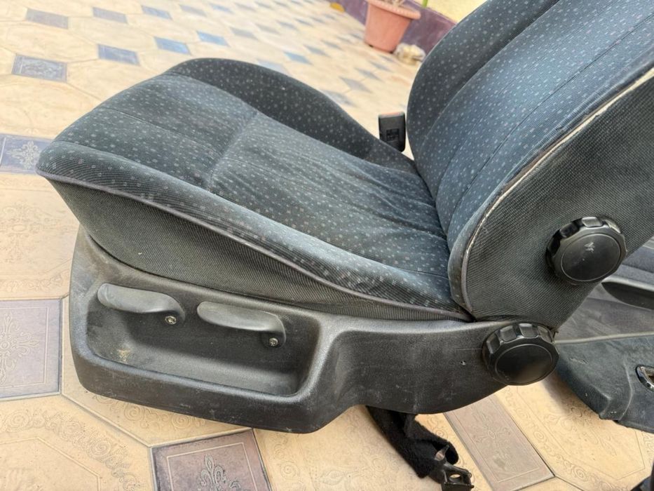 обшивки и сиденья пассат б 4