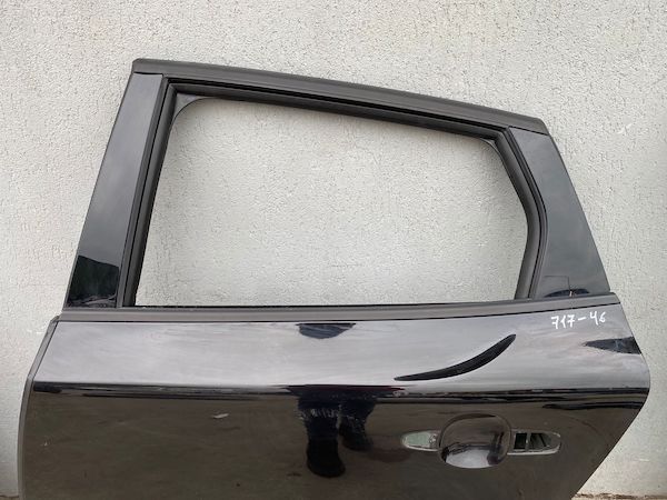 Usa stanga spate VOLVO V40 CROSS COUNTRY 2017 32321999