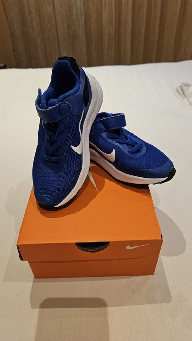 Маратонки Nike  revolution 7