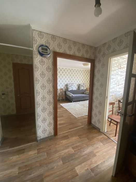 Продам 3х комнатную в центре