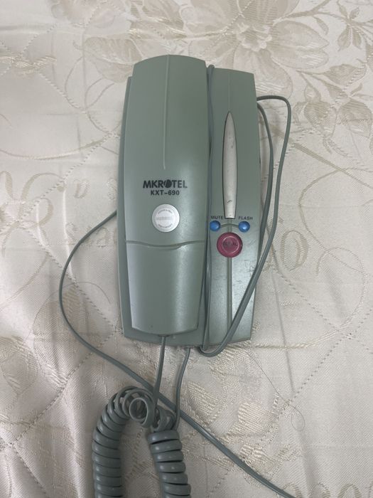 Продам телефон, шкатулку, сувенир