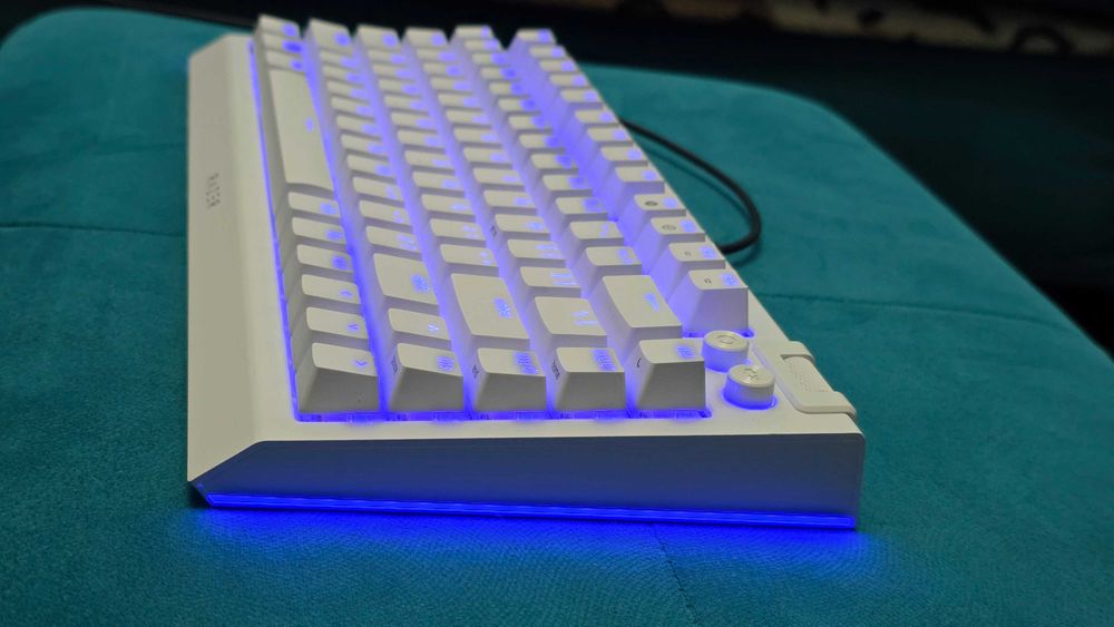 Tastatura Mecanica Razer Blackwidow v4 TKL White Switchuri Optice