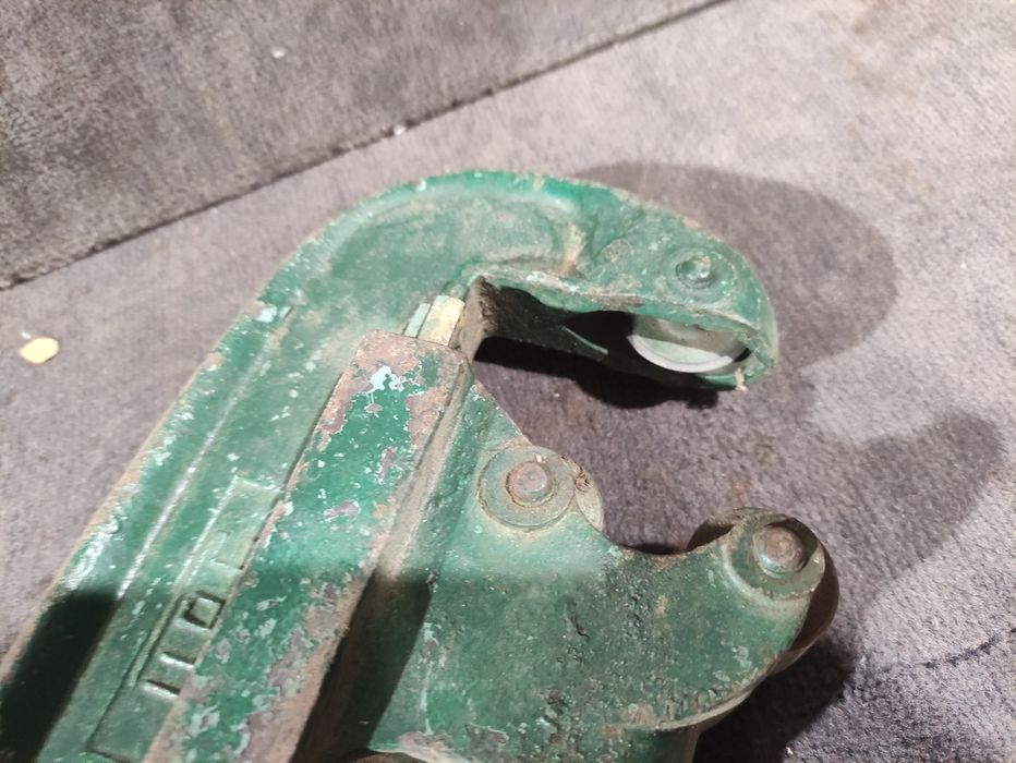 Масивен професионален тръборез РТ3 – Ремонтна база Нова Загора
​Тек