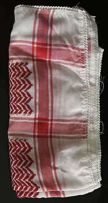 Продавам чисто нови традиционни арабски шалове