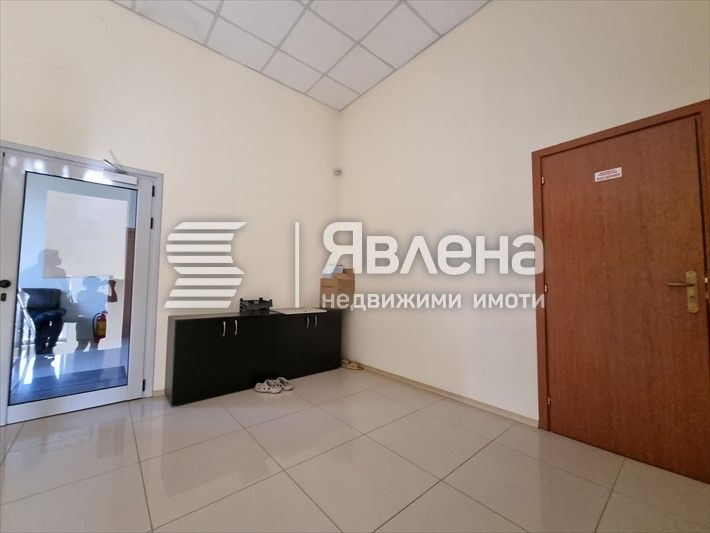 Продава се Офис в Велико Търново, Център - 30 кв.м за 1000 €/кв.м - Снимка #1