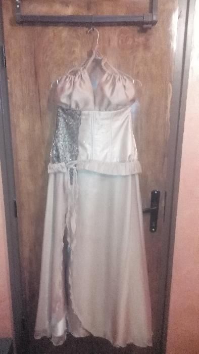 Елегантна бална рокля