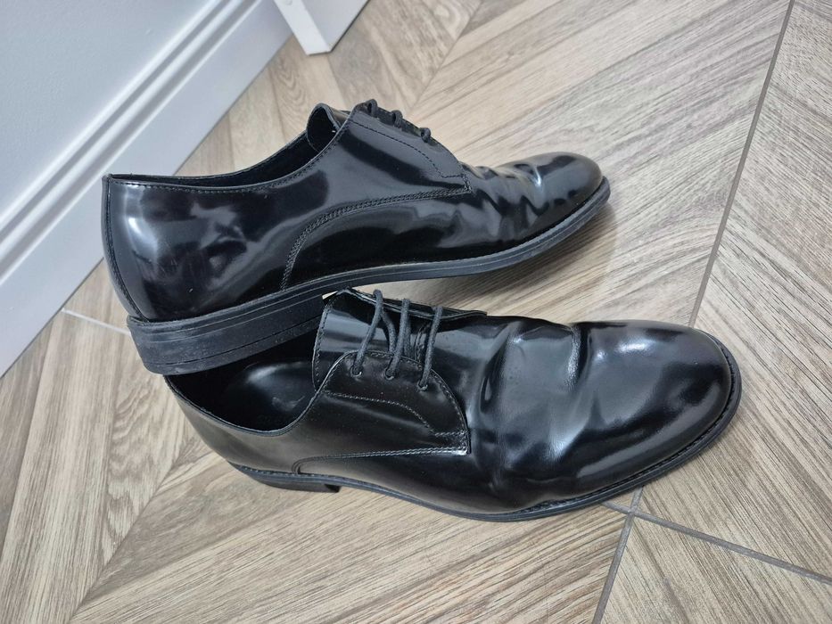 Pantofi piele (semilac) 43, aproape noi, purtați o singură dată