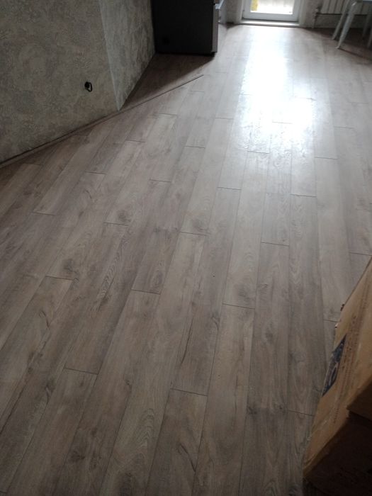 Укладка ламината 1700тг