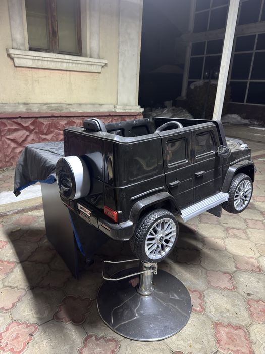 Детское кресло парикмахера