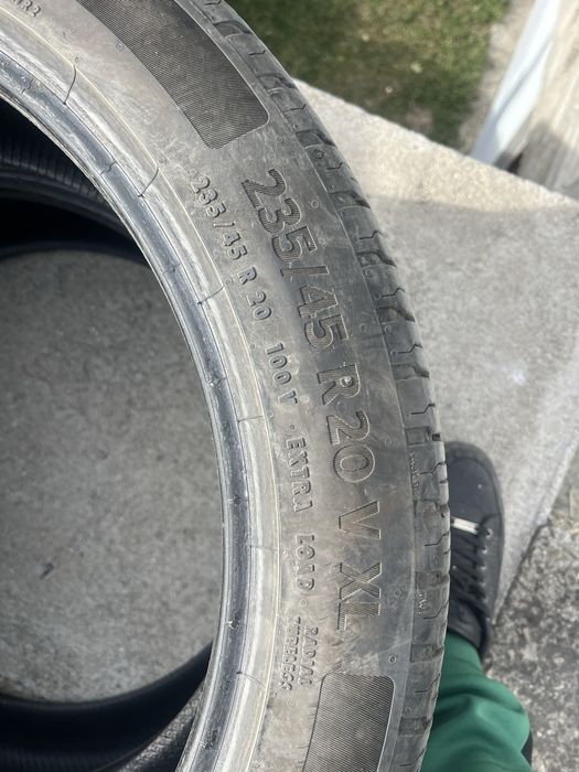 Летни гуми 235/45/20